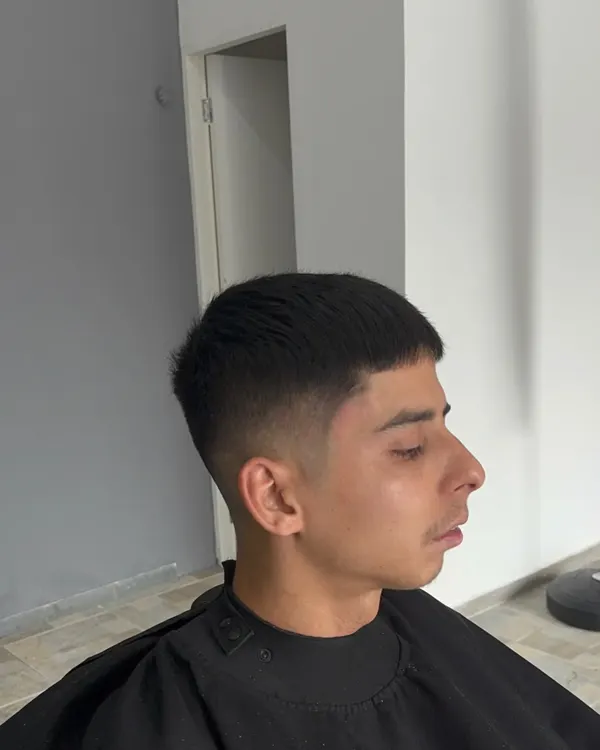 Corte masculino feito na Val Barbearia, foto 1
