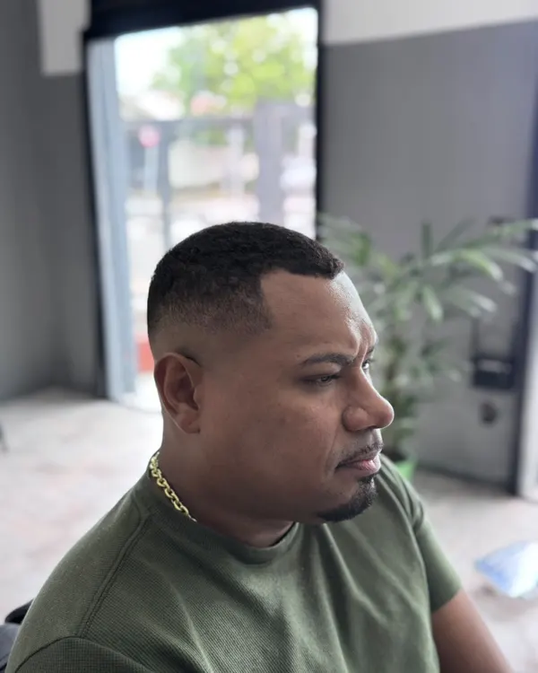 Corte masculino feito na Val Barbearia, foto 4